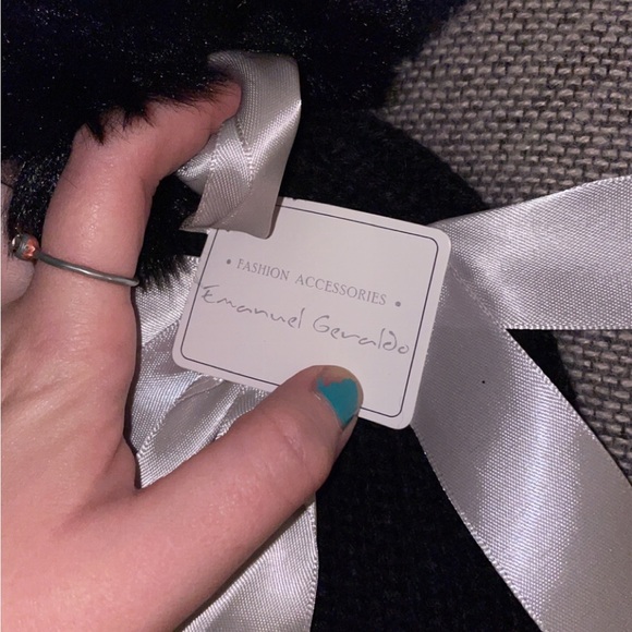 Scarf & beanie bundle - Picture 3 of 4